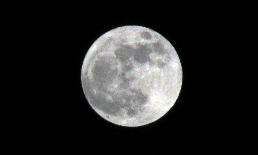 Hello there moon. Hello there moon.