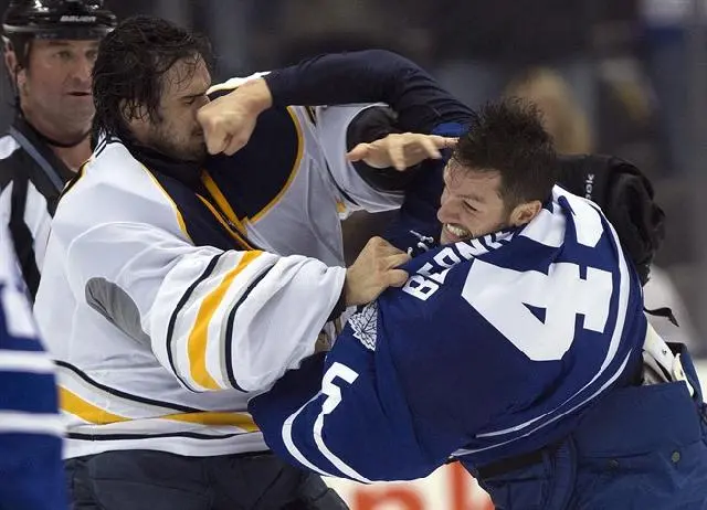 Whoa. Miller is fighting. Whoa. Miller is fighting.
