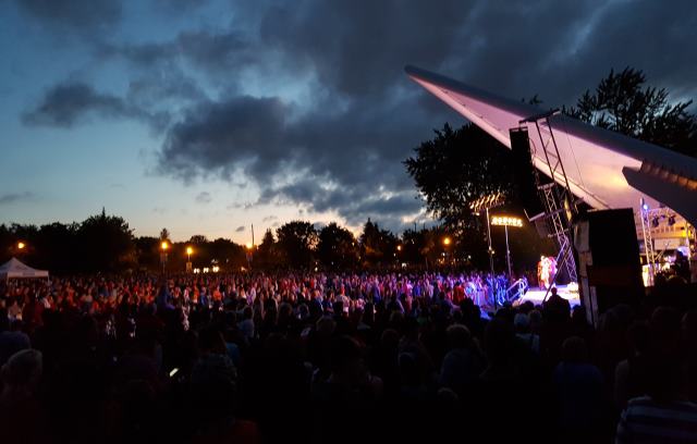 Kim Mitchell in Peterboro Kim Mitchell in Peterboro