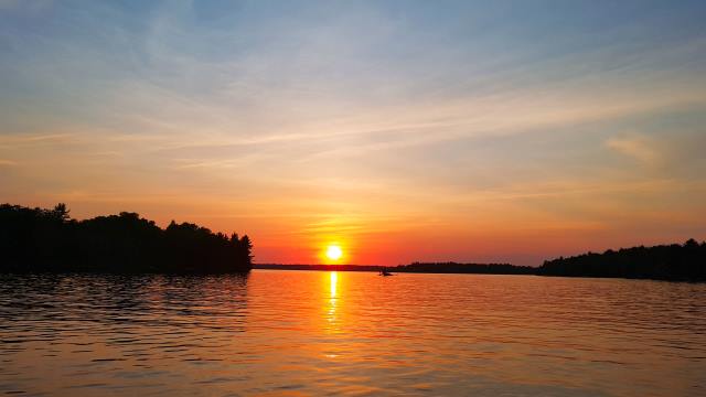 Gratuitous cottage sunset photo