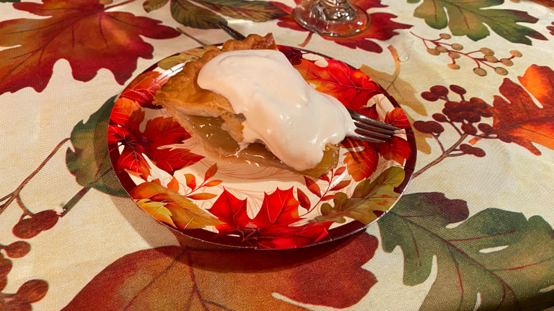 why yes I want whipping cream on my apple pie! why yes I want whipping cream on my apple pie!