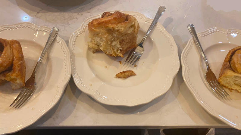 Cinnamon bun? Yes please. Cinnamon bun? Yes please.