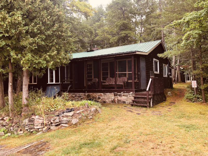 Back of the cottage and the glorious screenroom. Back of the cottage and the glorious screenroom.